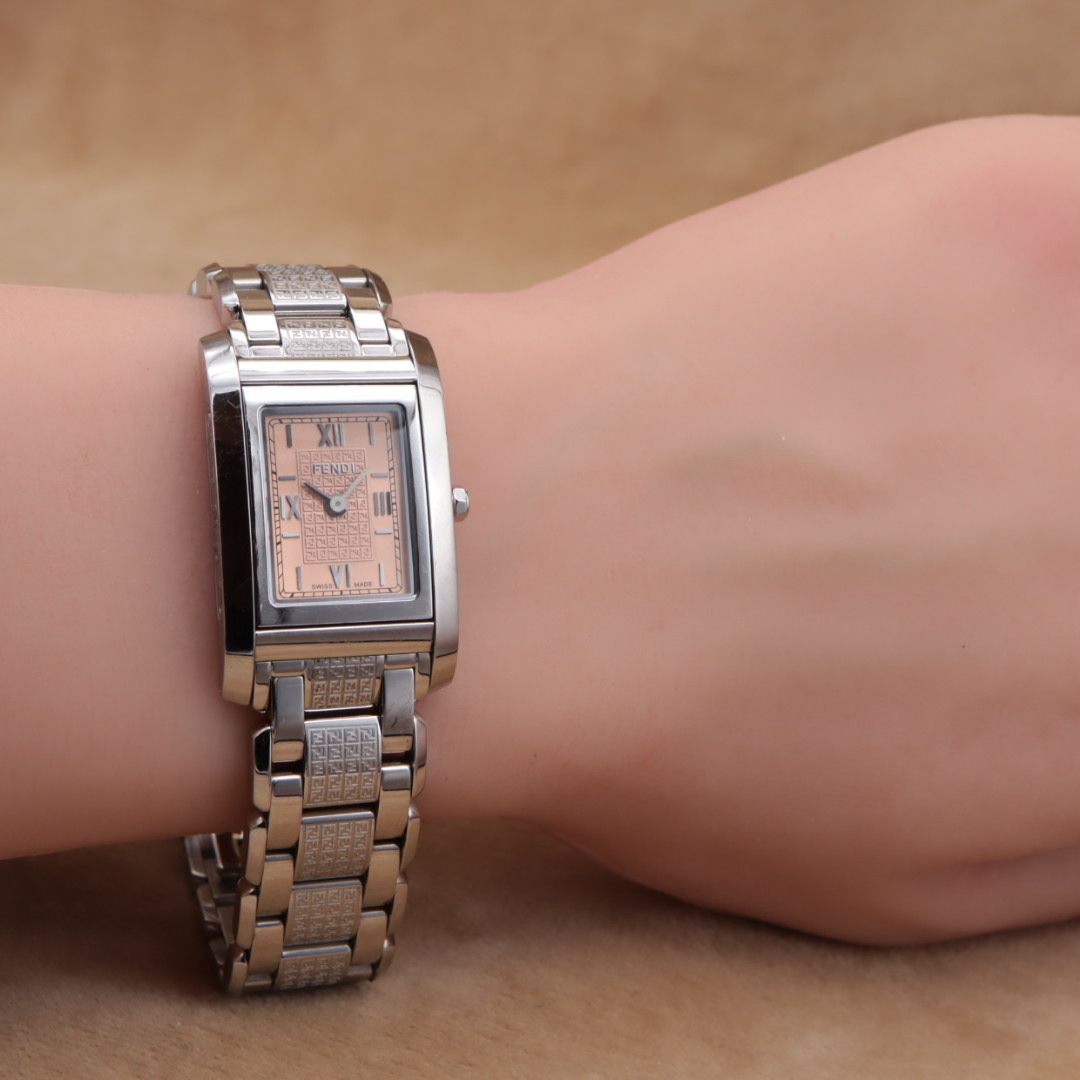 ◇稼働品 FENDI 7600L ループ ピンク文字盤 レクタン ズッカ FENDI 7600L Loop Pink Dial Rectangular Zucca フェンディ ループ