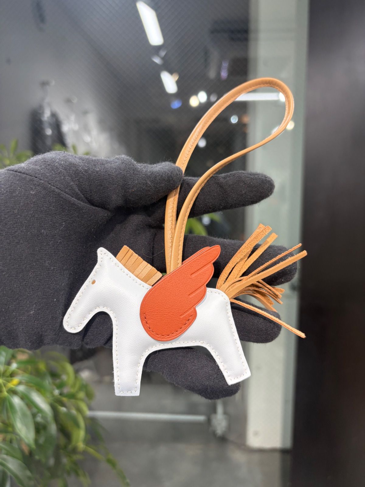 HERMES ペガサス チャーム 未使用品 エルメス PM - メルカリ