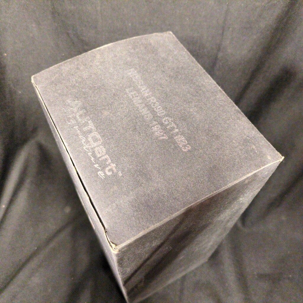 AUTOart 1|18 Signature NISSAN R 390 GT 1 23 LEMANS 1997 89776