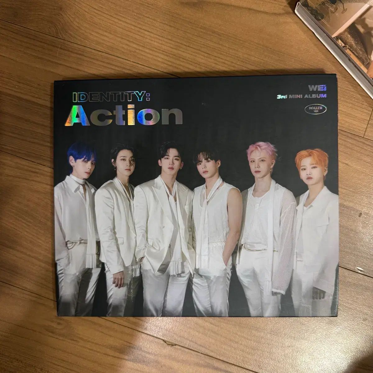 Identity : Action: 3rd Mini Album (Wave Ver.)⁄WEi WEi Identity : Action: 3rd Mini Album (Wave Ver.)⁄WEi WEi