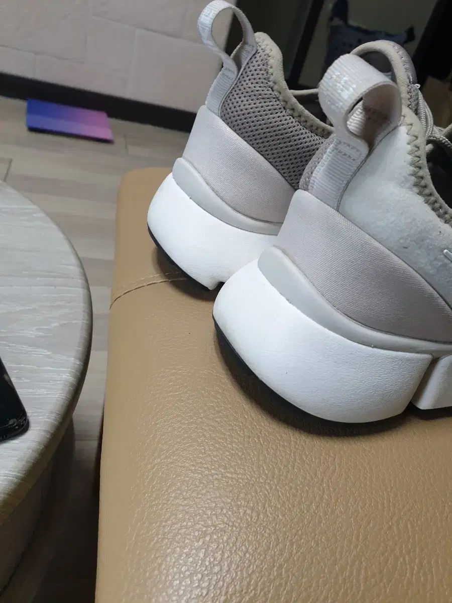 ランニングシューズ