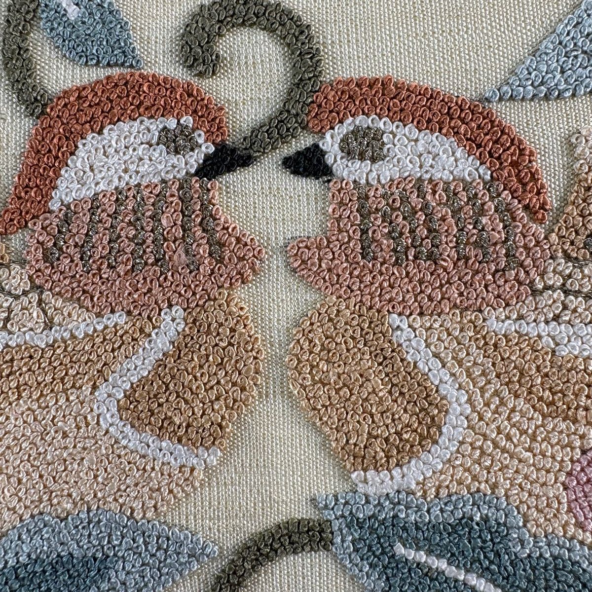 袋帯 逸品 中国明綴帯 向かい鳥 華文 金糸 相良刺繍 ベージュ お太鼓柄