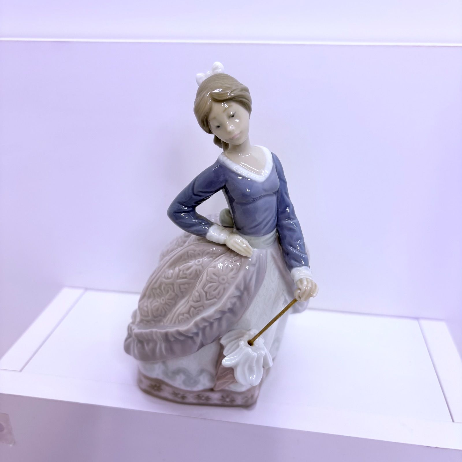 リヤドロ LLADRO パラソルの娘 待ちぼうけ フィギュリン 陶器人形 置物 5212 ?