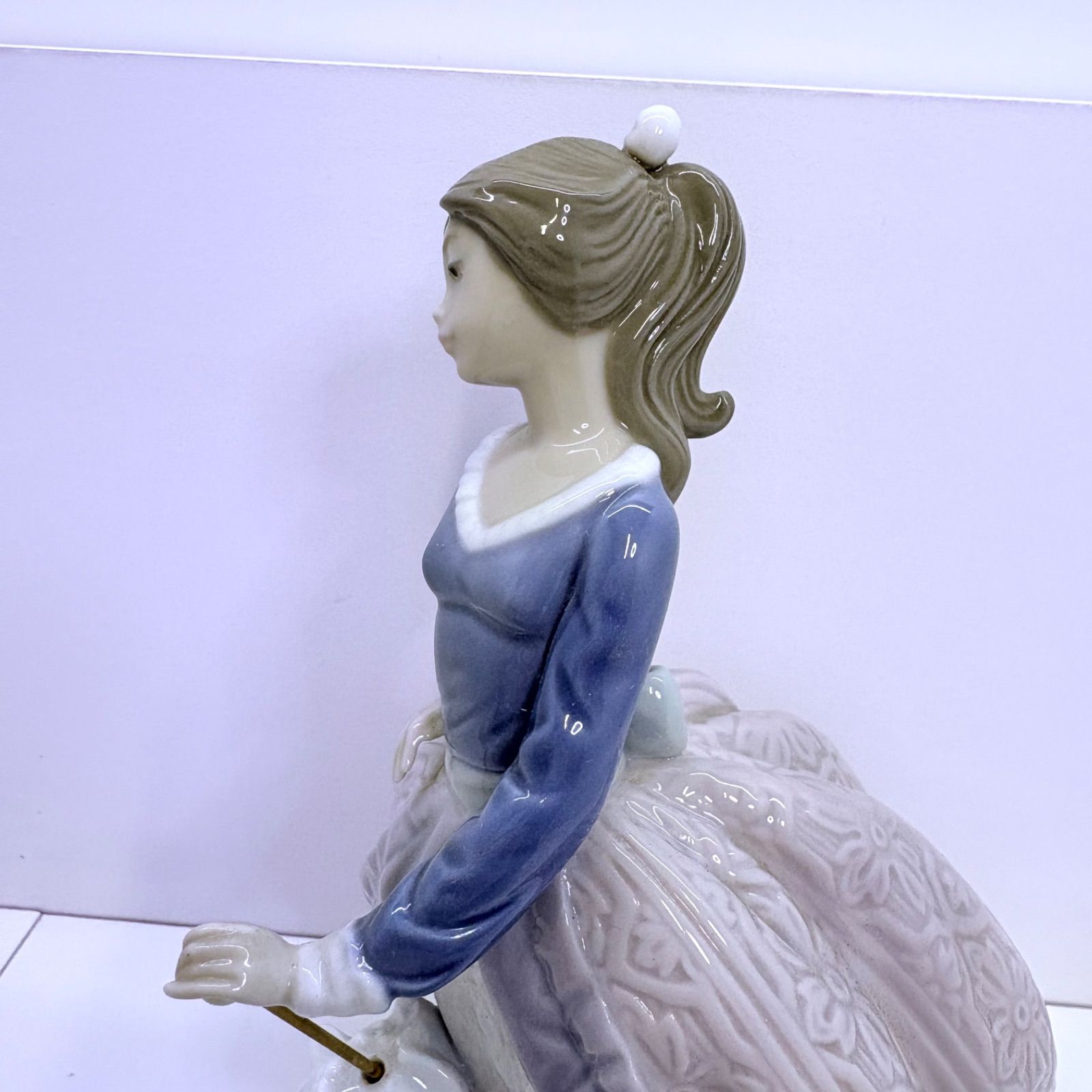  リヤドロ LLADRO パラソルの娘 待ちぼうけ フィギュリン 陶器人形 置物 5212 ? 棚付き小物 置物 インテリア小物