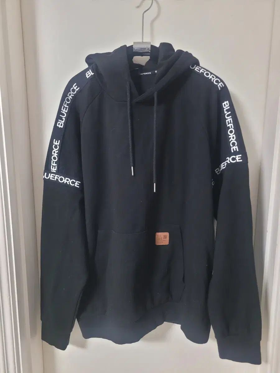 ブルーフォース ブラック フードTシャツ