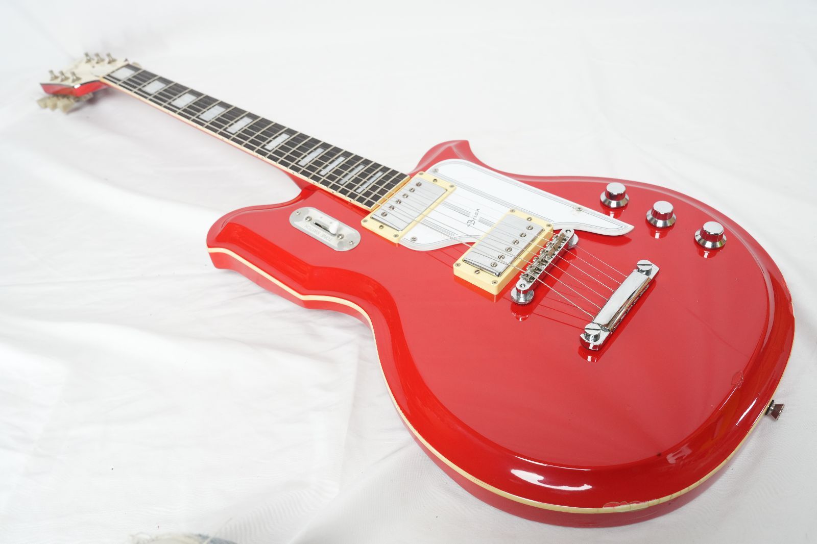 ☆Brian by Bacchus☆BNG-450 RED National Map Guitar ビザール