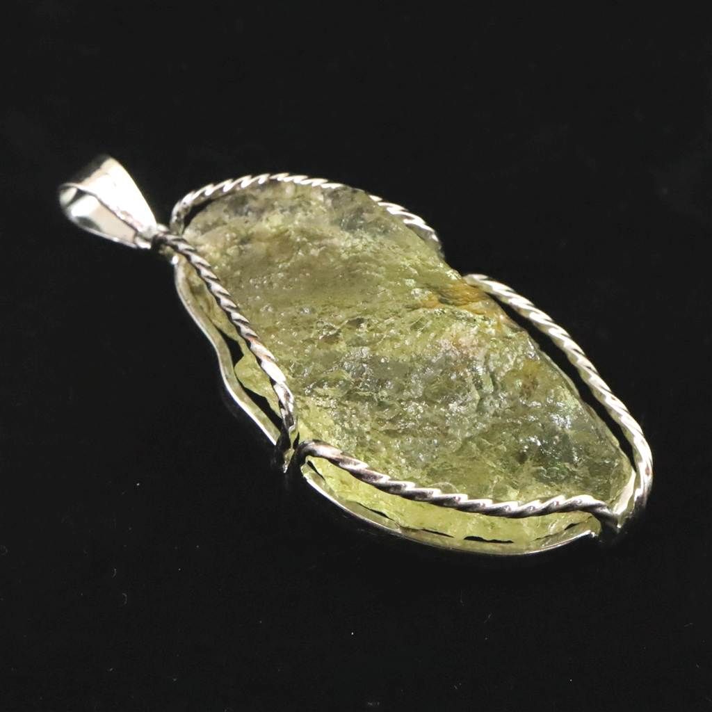 リビアンデザートグラス 43mm原石 ペンダントトップ 17.7g 【榎本通商