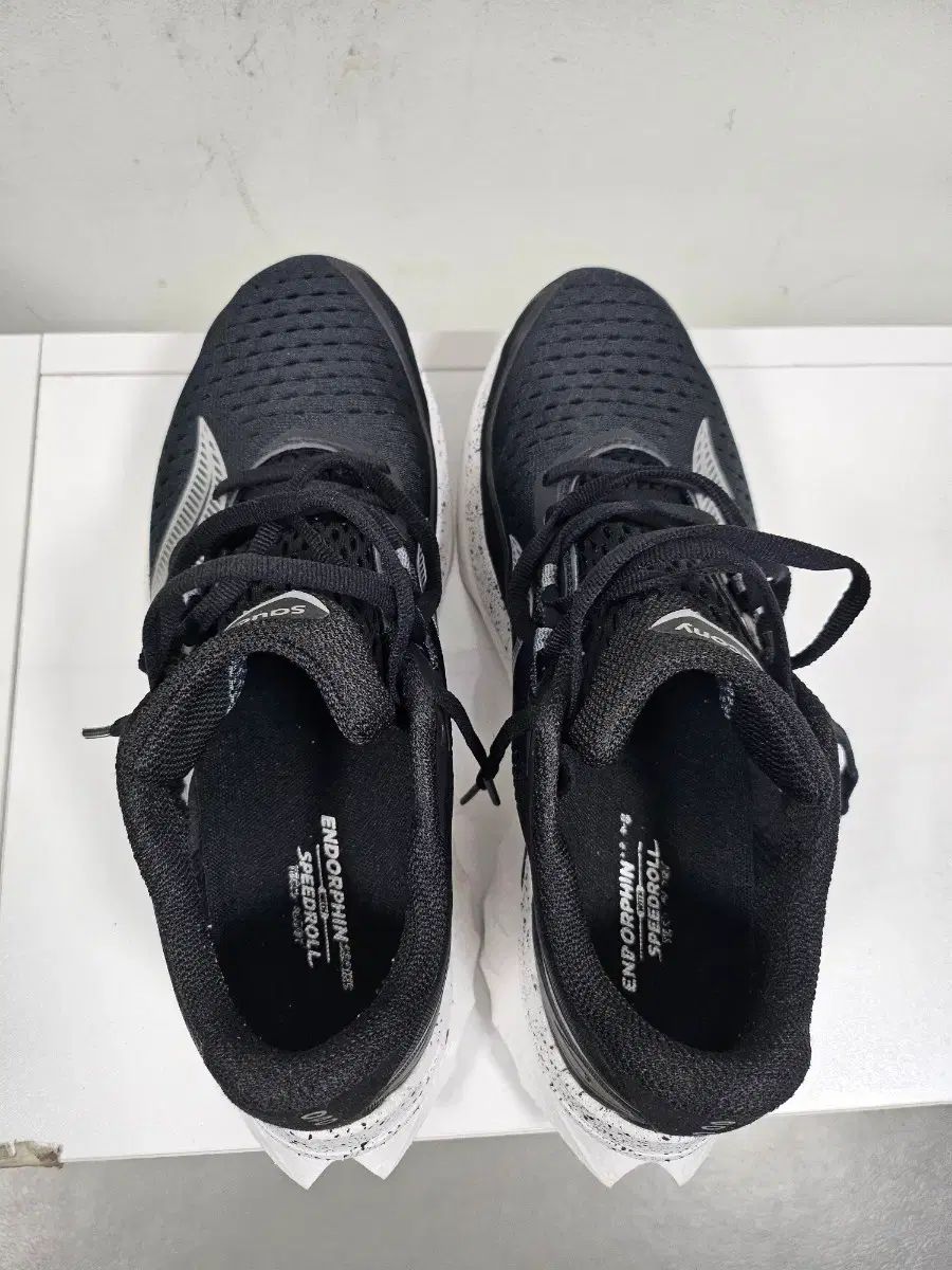 サッカニー エンドルフィン スピード 4 260