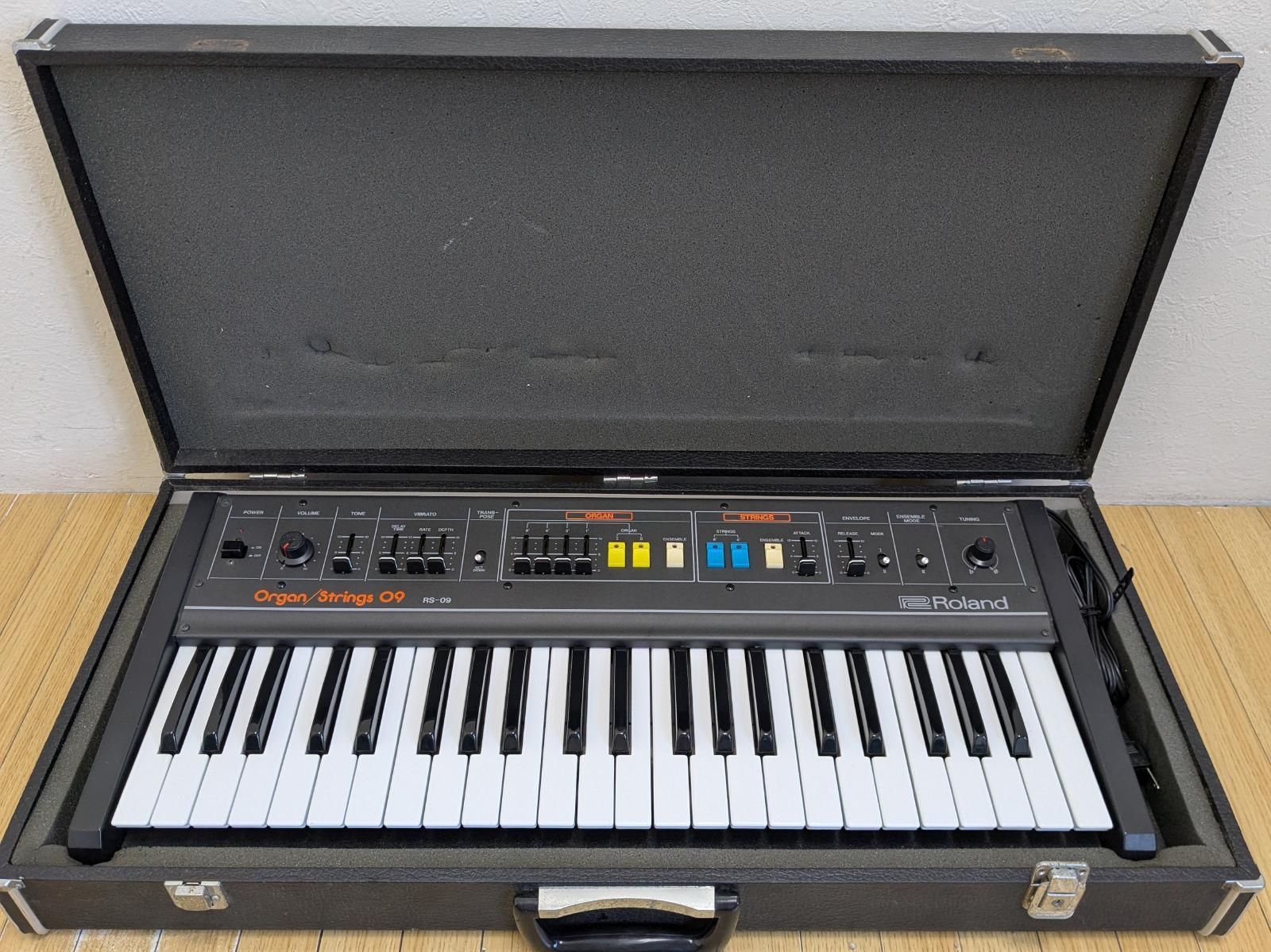 Roland ローランド シンセサイザー RS-09 現状品 - メルカリ