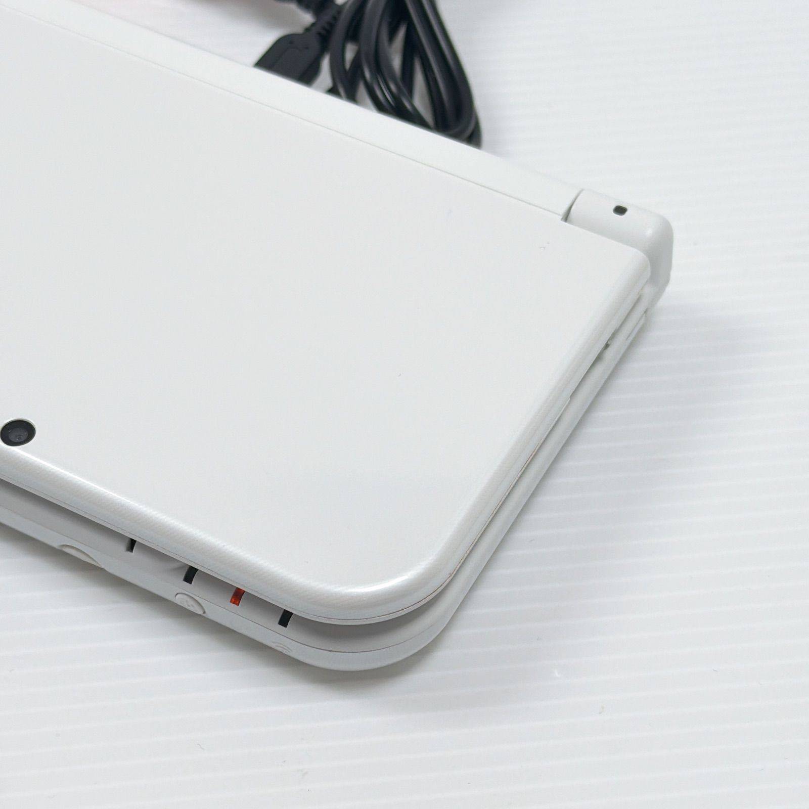 極美品 New ニンテンドー 3DSLL パールホワイト 上画面IPS液晶 遊べる