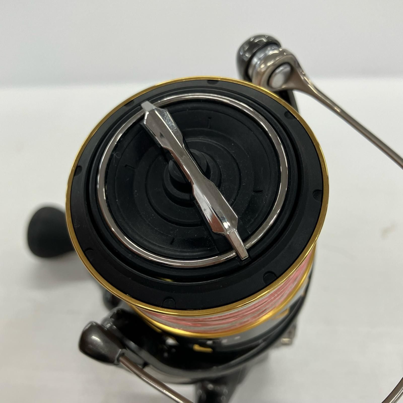 04146 スピニングリール