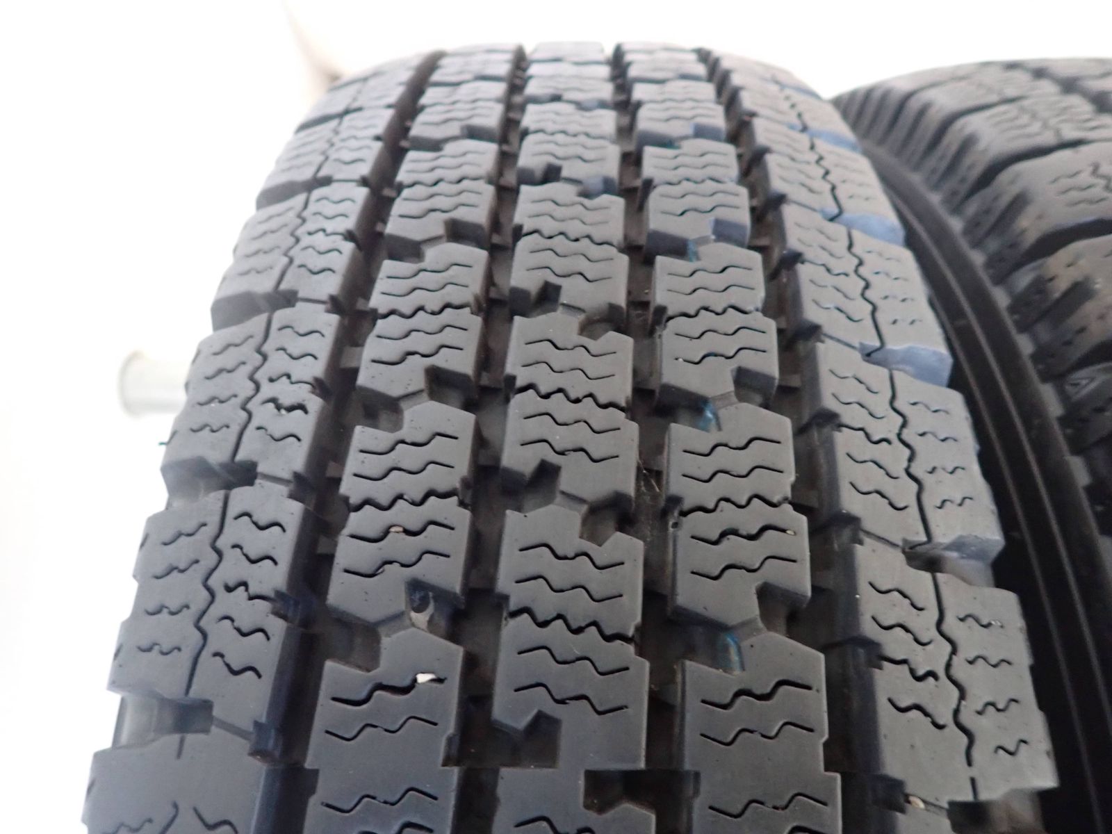 冬4本SET 会社宛 送料無料 165/80R13 94/93 LT トーヨー DELVEX 935 