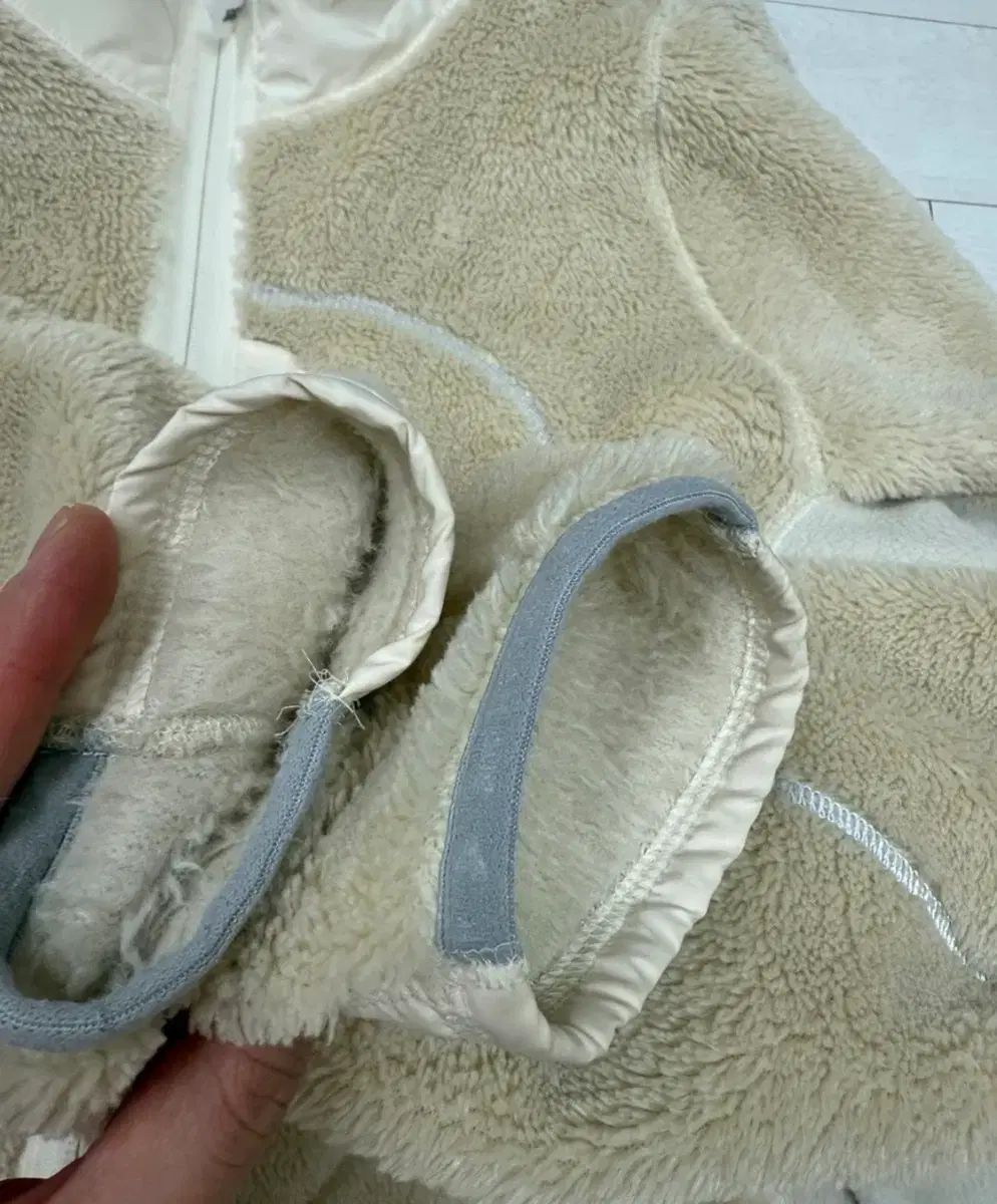 アンドワンダー ハイロフト Lサイズ 9 8 10 写真撮影後 一度も着用していません