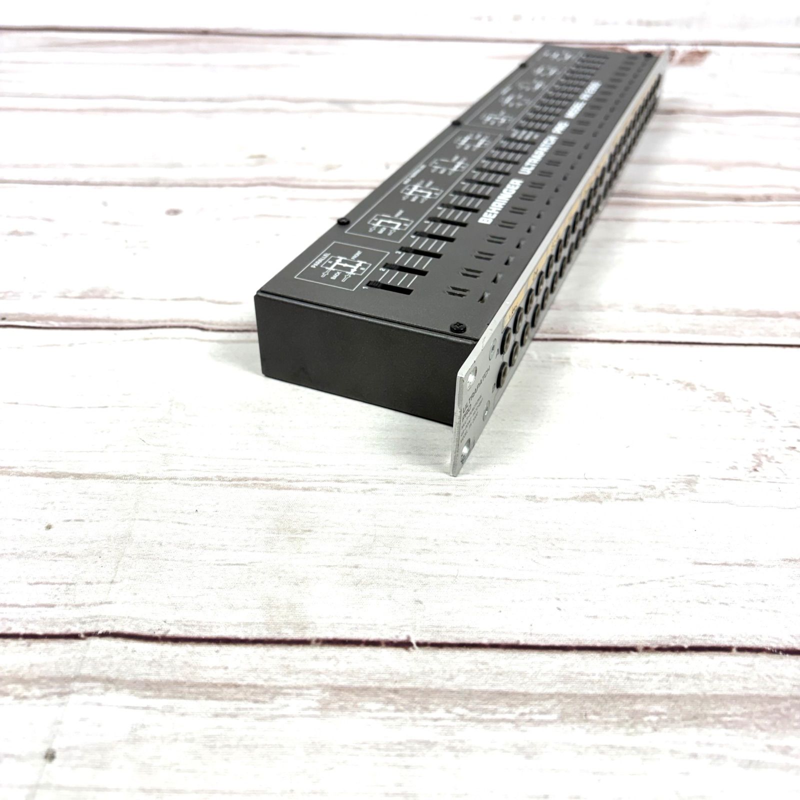BEHRINGER ULTRAPATCH PRO PX2000 ベリンガー 48ポイント パッチベイ 