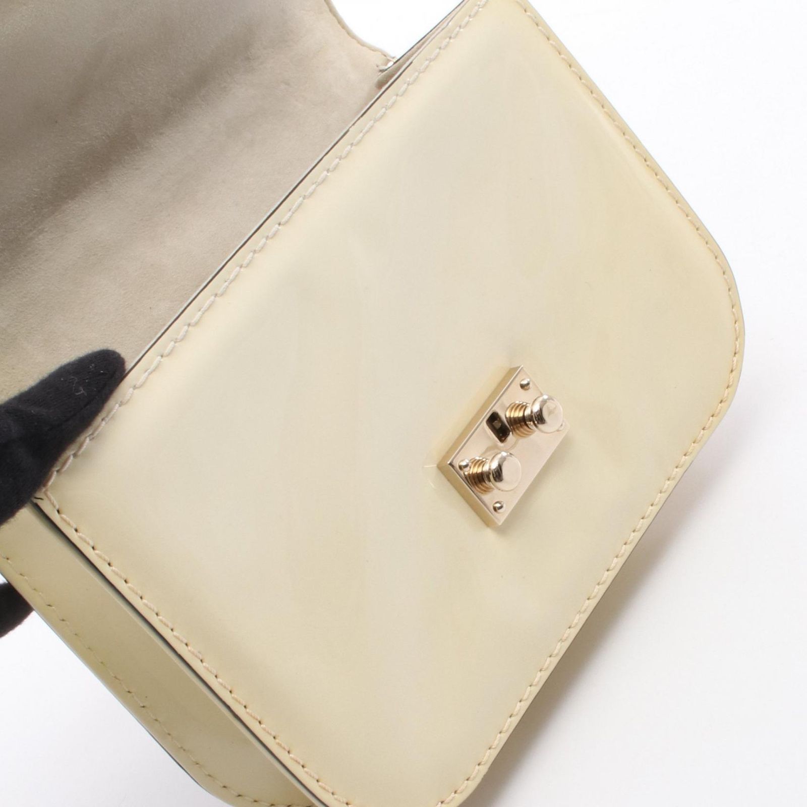 ヴァレンチノ Valentino ショルダーバッグ ロックスタッズ アイボリー 