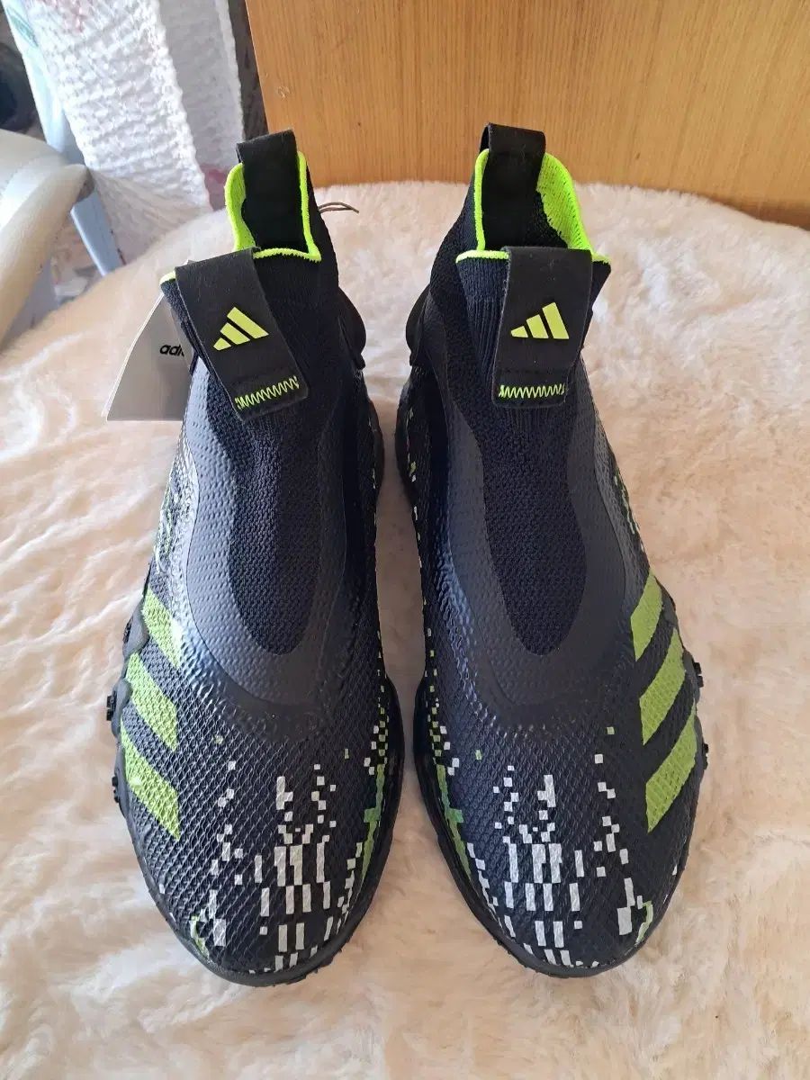 アディダス レディース ランニングシューズ 235