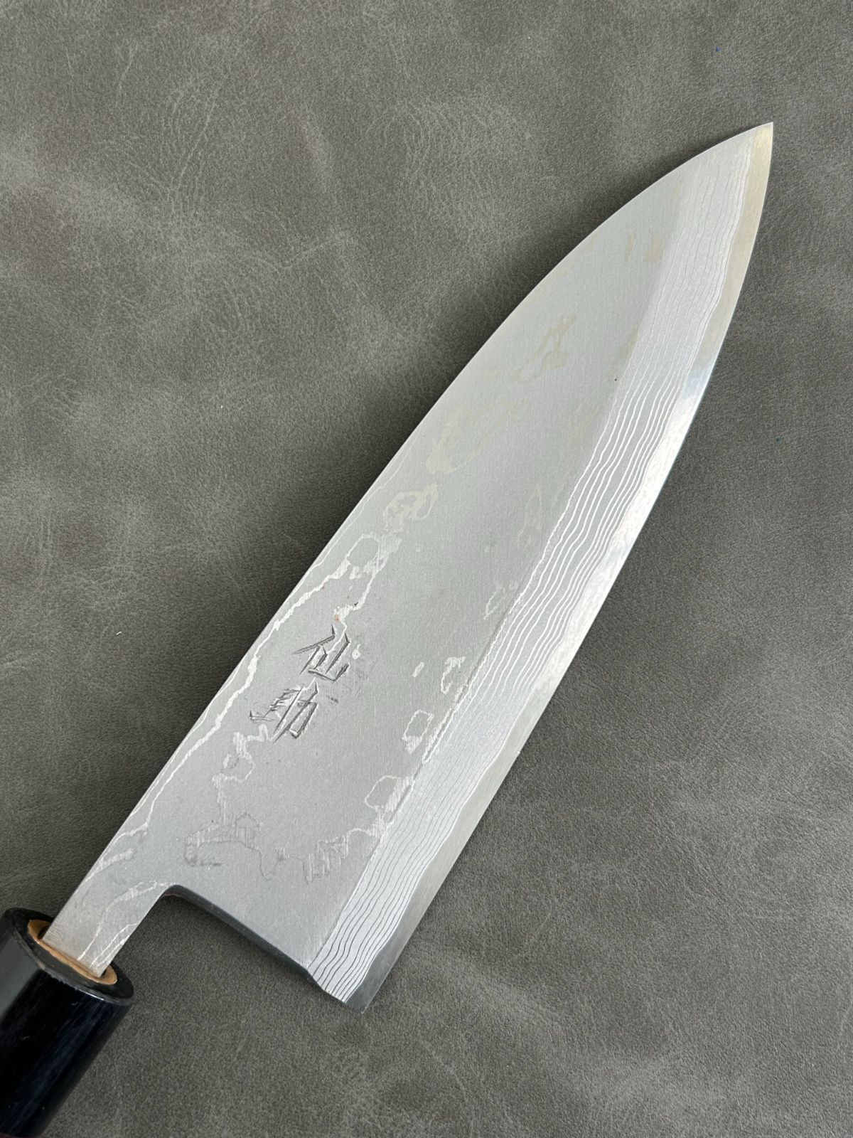訳あり 仙助 包丁 出刃 ダマスカス 安来鋼青紙2号 180ｍｍ 紫檀シノギ柄 40