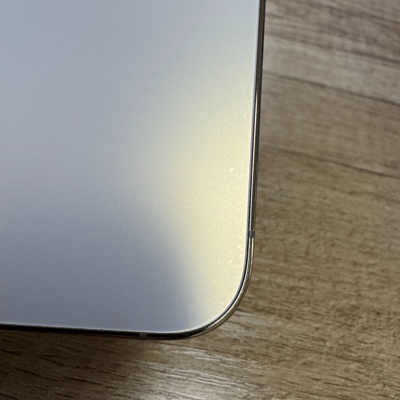 ジャンク】iPhone13Pro 256GB ゴールド 画面漏れ - メルカリ