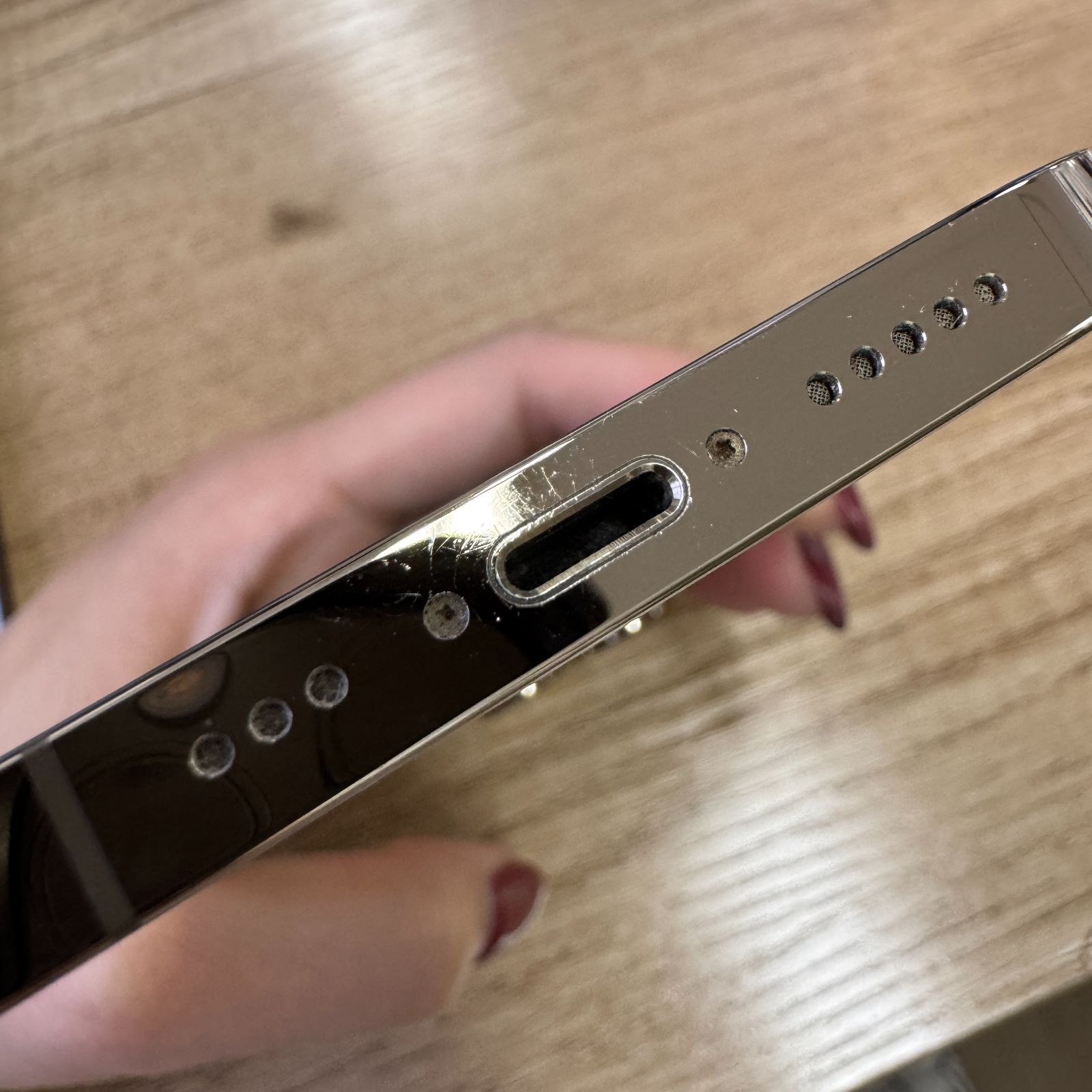 ジャンク】iPhone13Pro 256GB ゴールド 画面漏れ - メルカリ