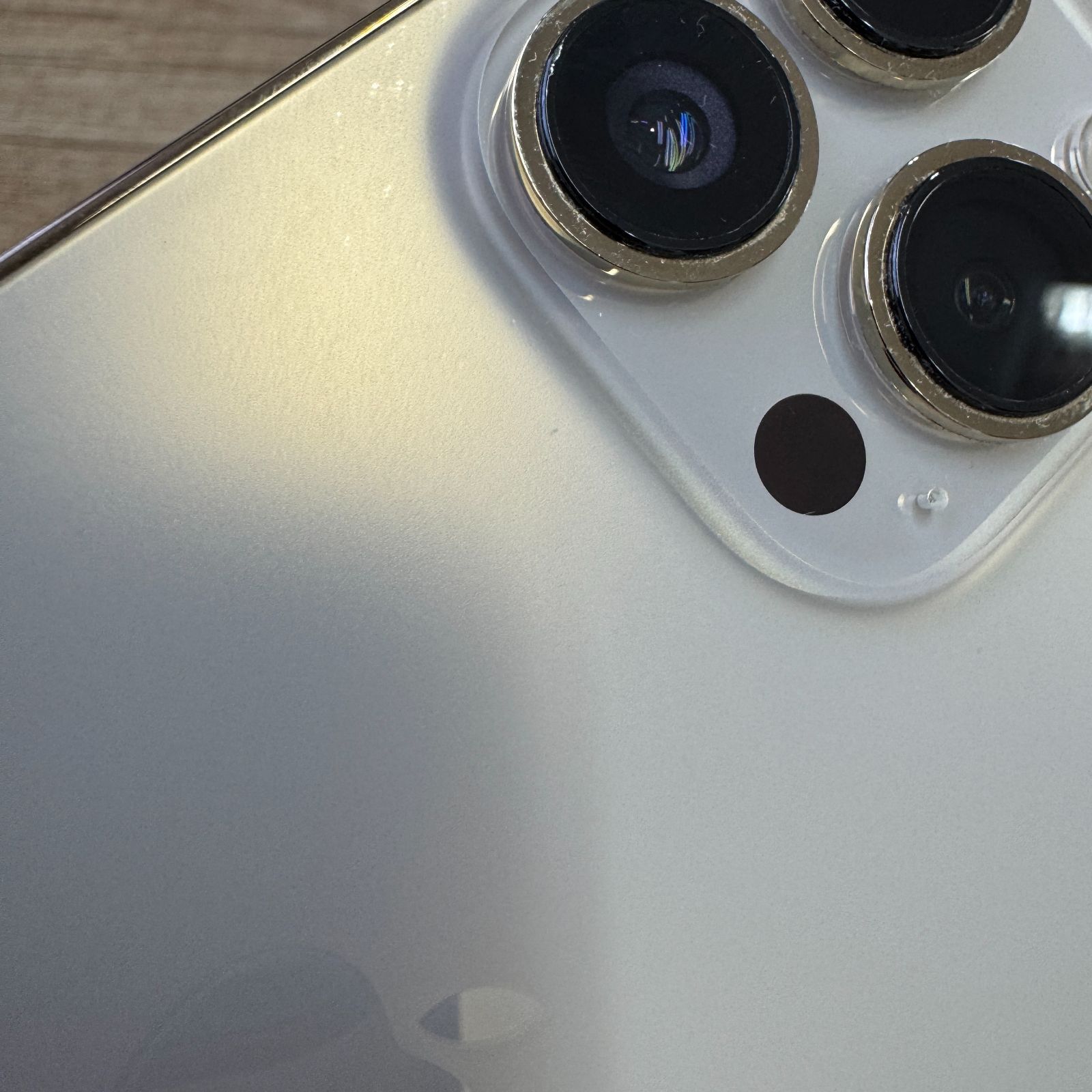ジャンク】iPhone13Pro 256GB ゴールド 画面漏れ - メルカリ