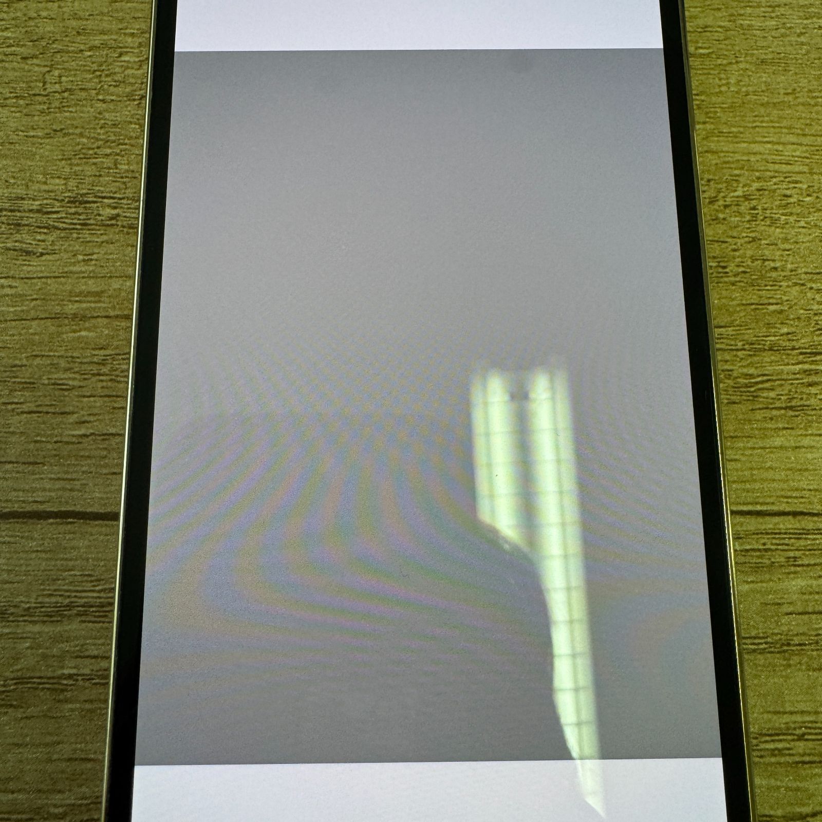 ジャンク】iPhone13Pro 256GB ゴールド 画面漏れ - メルカリ
