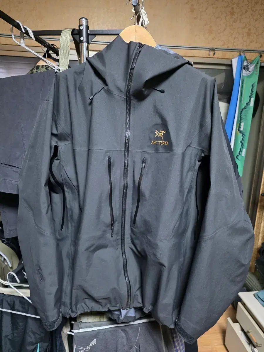 アークテリクス アルファSV 24 k XXL