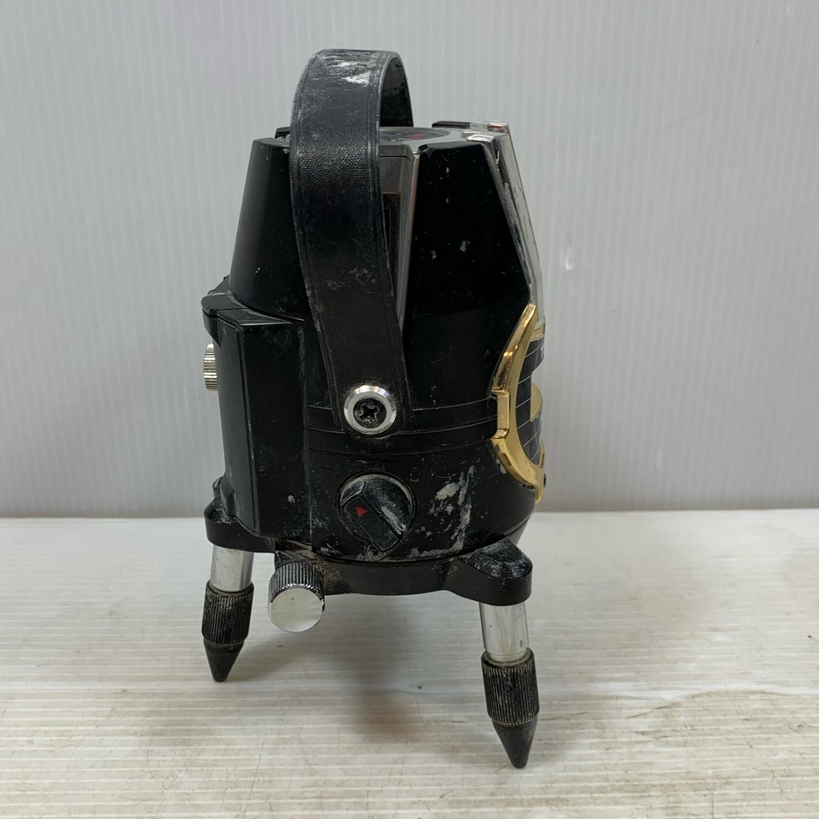 レーザー墨出し器