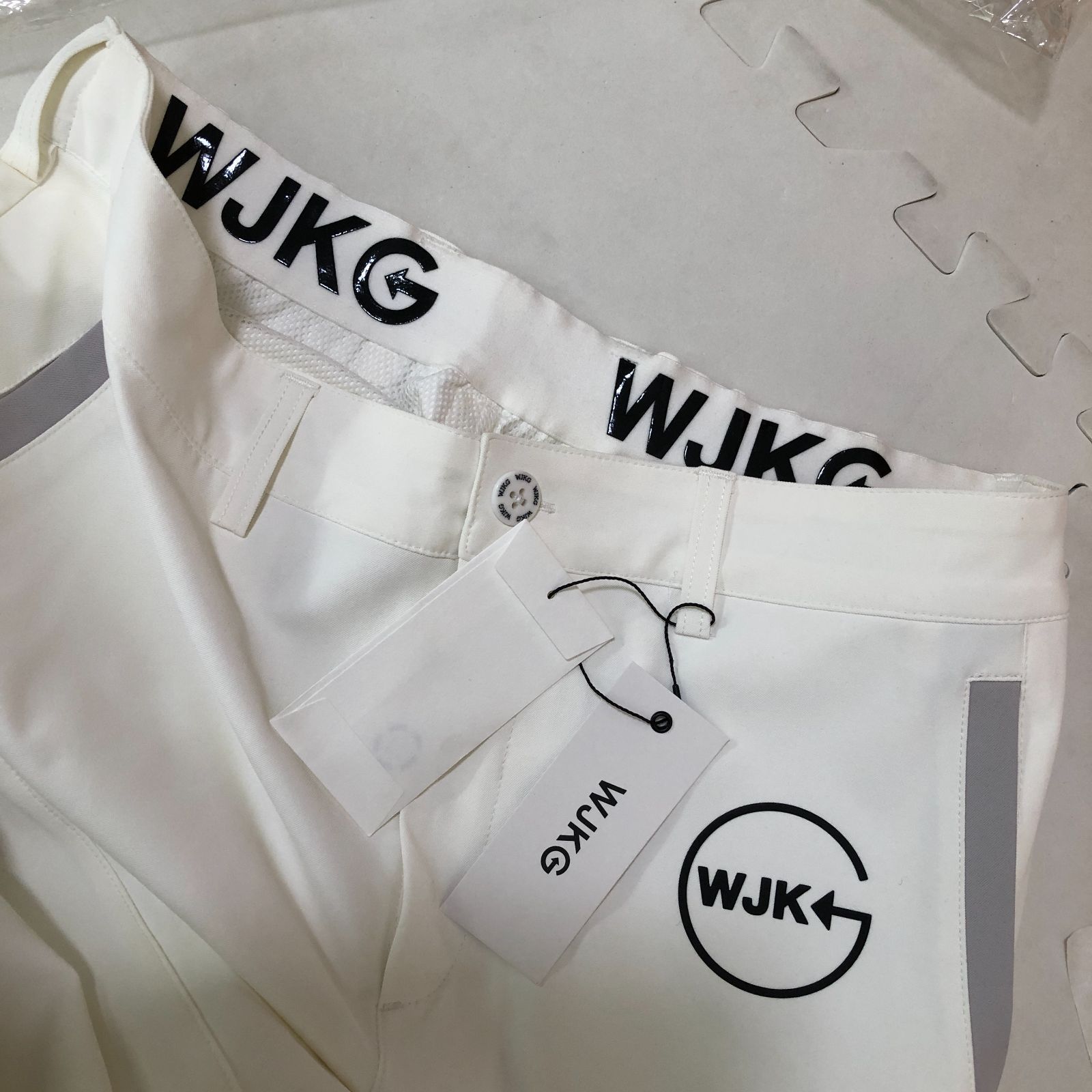 コ【wjk】ダヴルジェイケイジー -GOLF-WJKG- WOVEN PANTS スリムパンツ