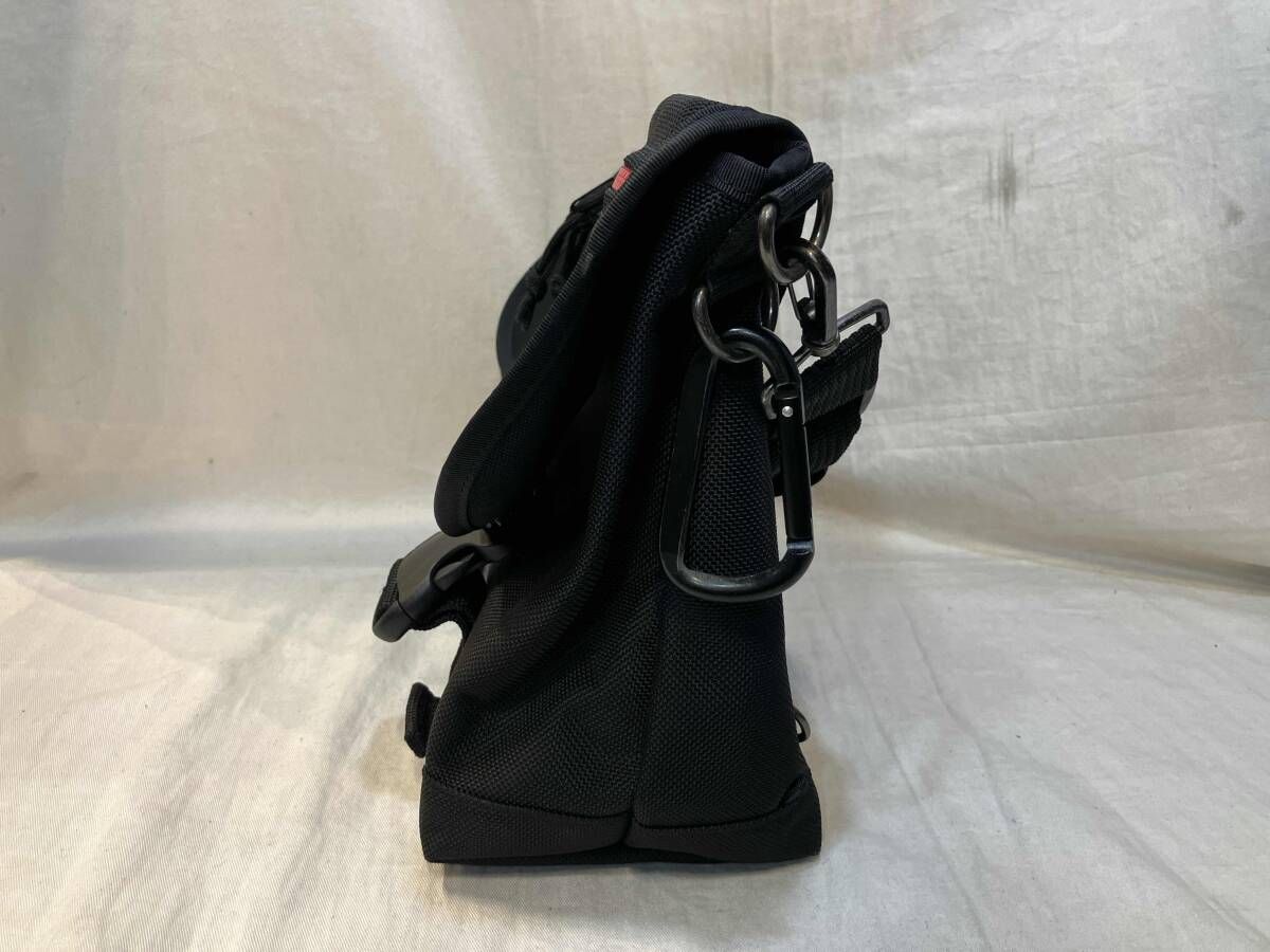 VAN NUYS バンナイズ ショルダーバッグ メッセンジャーバッグ ブラック 