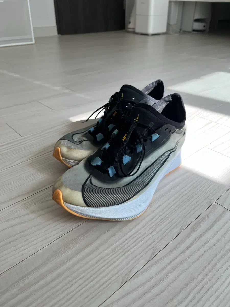 ナイキ ズーム フライ 5 ブラック|グレー 255 260