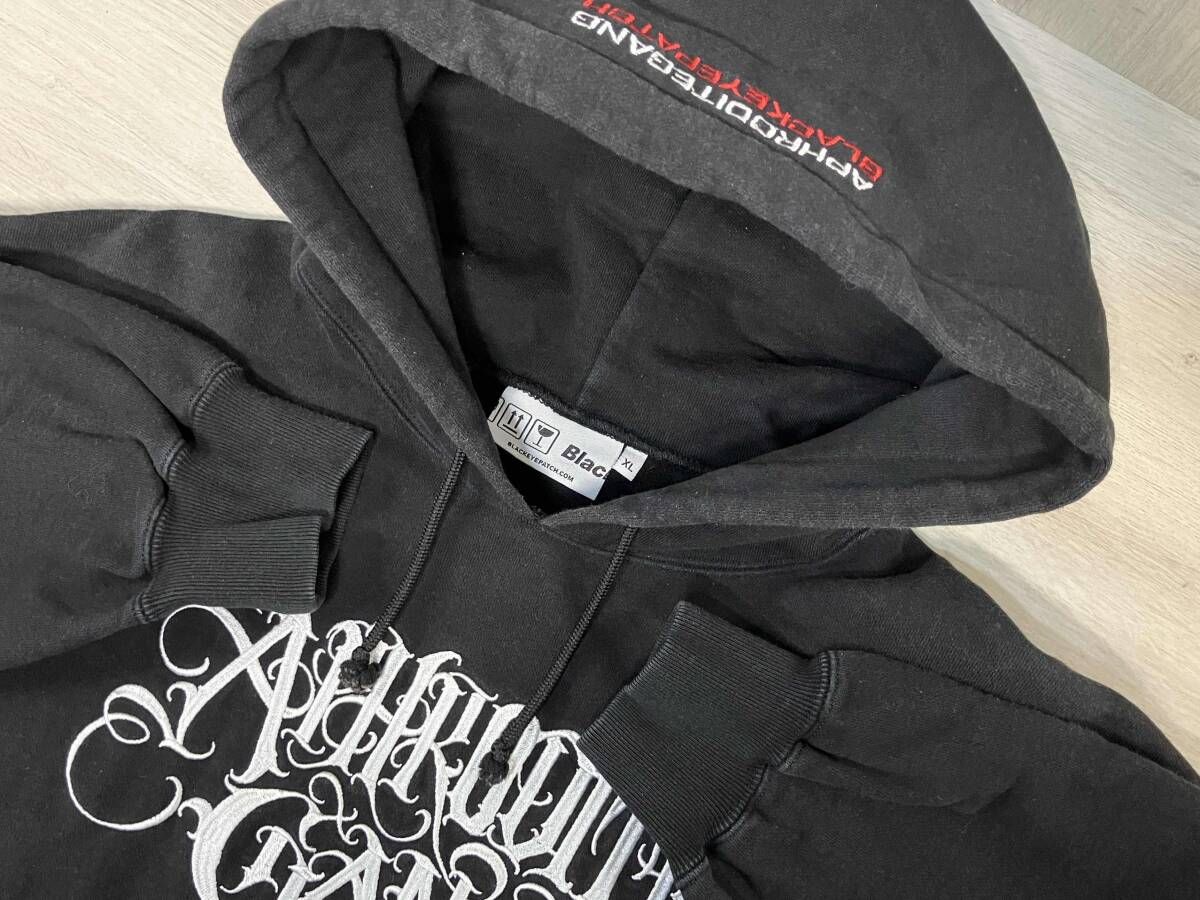 BLACK EYE PATCH × APHRODITEGANG スウェット プルオーバー パーカー