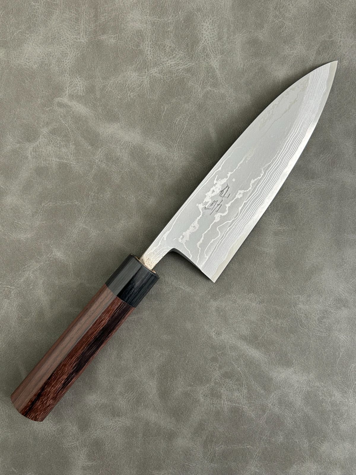 訳あり 仙助 包丁 出刃 ダマスカス 安来鋼青紙2号 180ｍｍ 紫檀シノギ柄 42