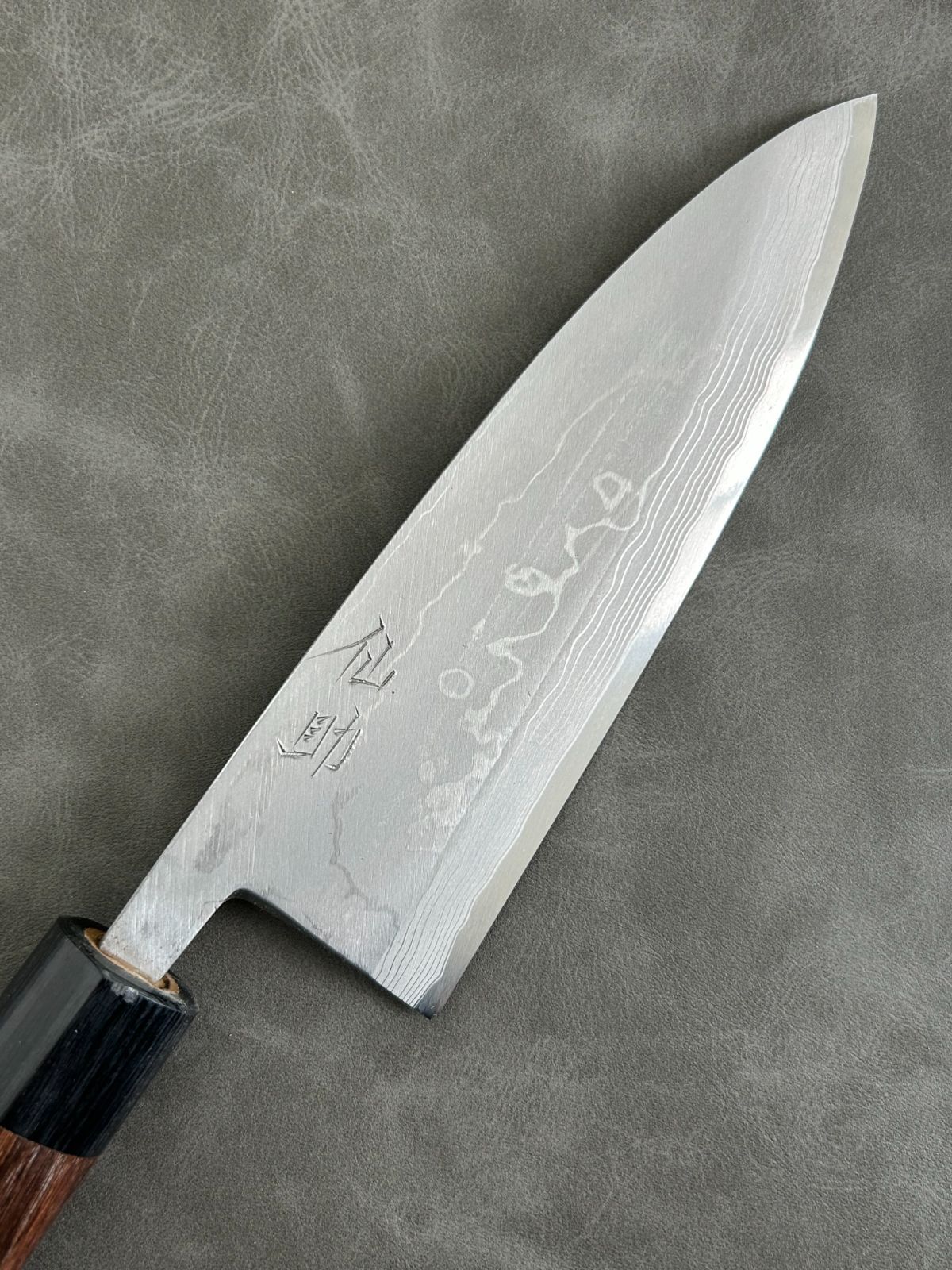 訳あり 仙助 包丁 出刃 ダマスカス 安来鋼青紙2号 180ｍｍ 紫檀シノギ柄 44