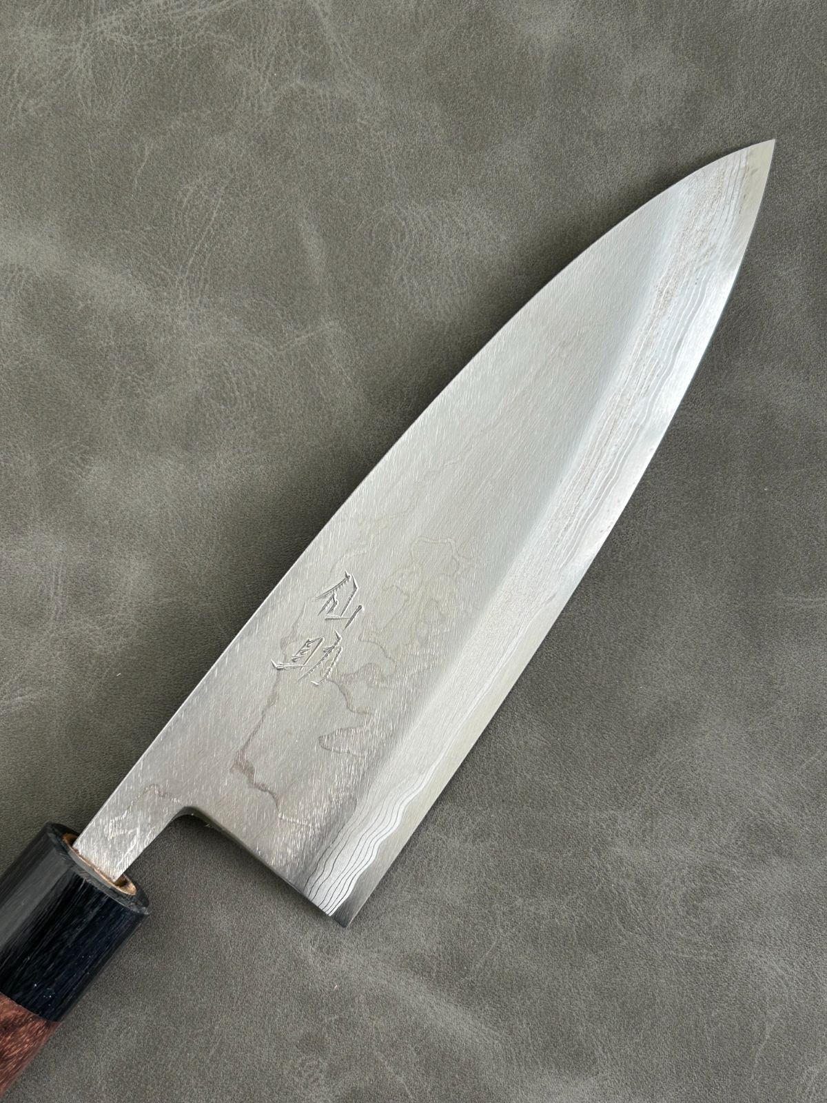 訳あり 仙助 包丁 出刃 ダマスカス 安来鋼青紙2号 180ｍｍ 紫檀シノギ柄 45