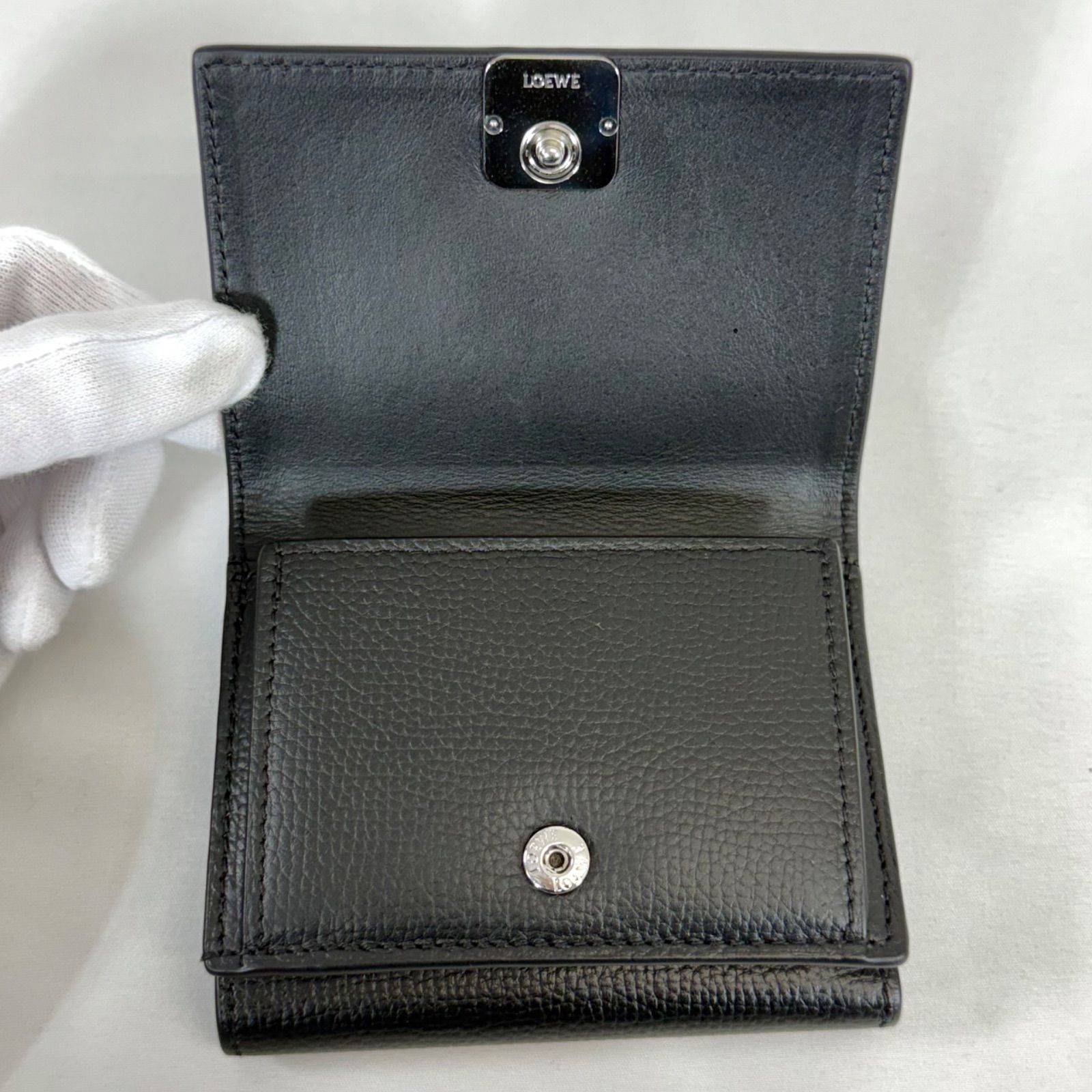 人気・美品】LOEWE ロエベ アナグラム トライフォールド Wホック 