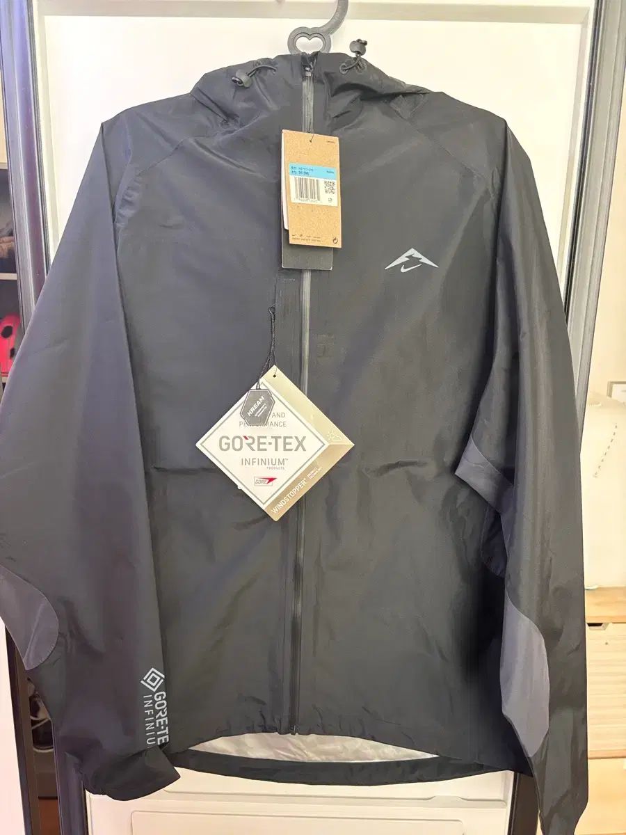 NIKE ナイキ トレイル ゴアテックス IN イン ジャケット ブラック m