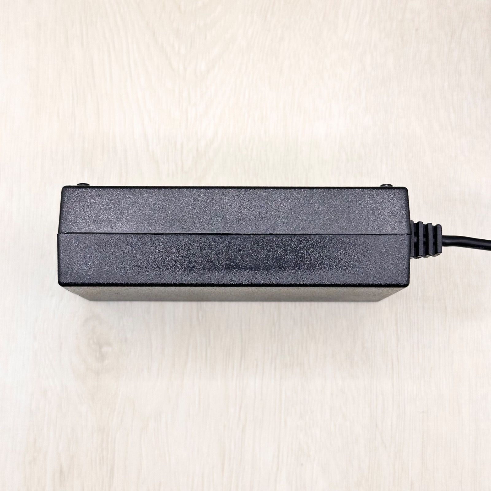 PHILIPS モニター電源ケーブル ADPC1945 19V 5.5mm - メルカリ