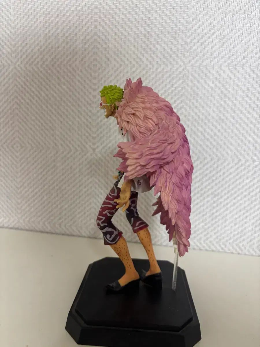 ONE PIECE ドフラミンゴ フィギュア