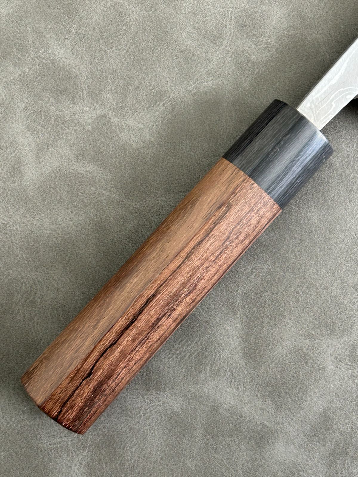 訳あり 仙助 包丁 出刃 ダマスカス 安来鋼青紙2号 180mm 紫檀シノギ柄 47