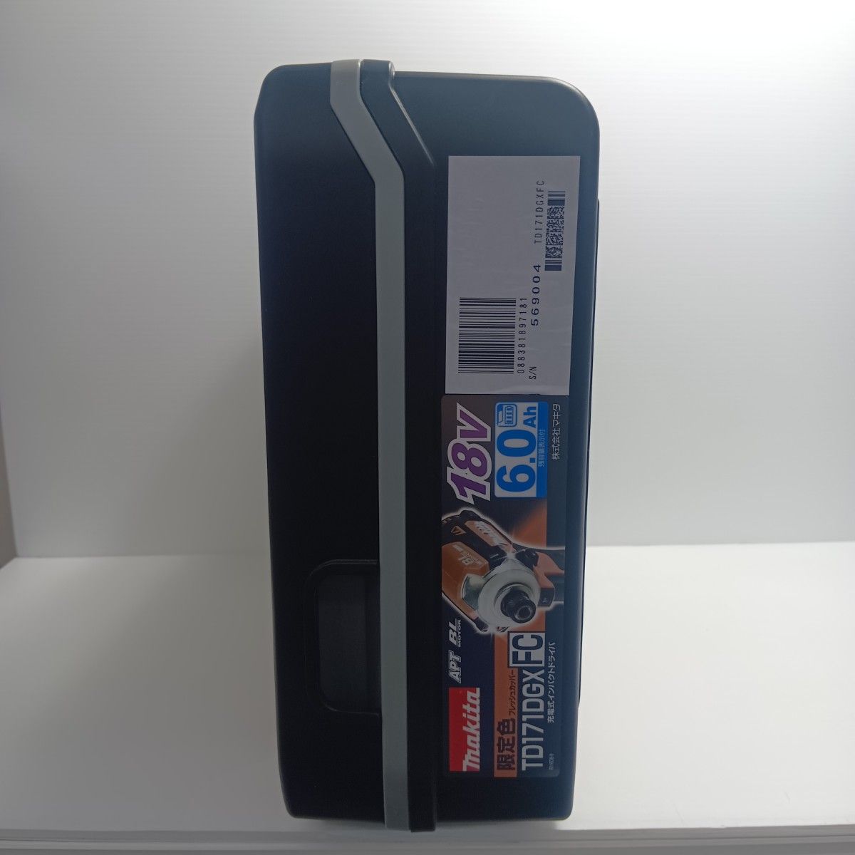 MAKITA マキタ インパクトドライバ ♥品 S 充電器 充電池 ケース付 色フレッシュカッパー