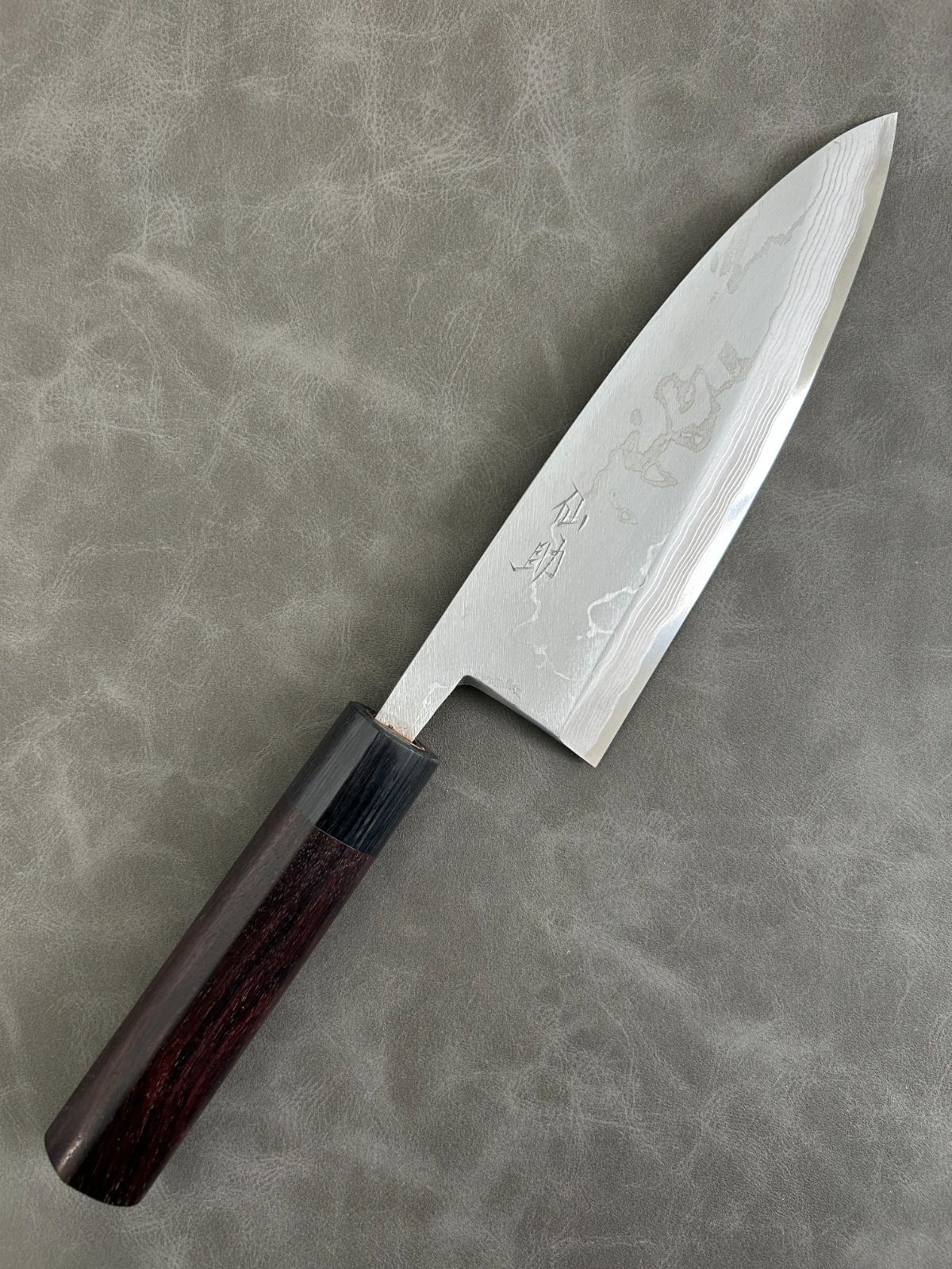 訳あり 仙助 包丁 出刃 ダマスカス 安来鋼青紙2号 180ｍｍ 紫檀シノギ柄 48