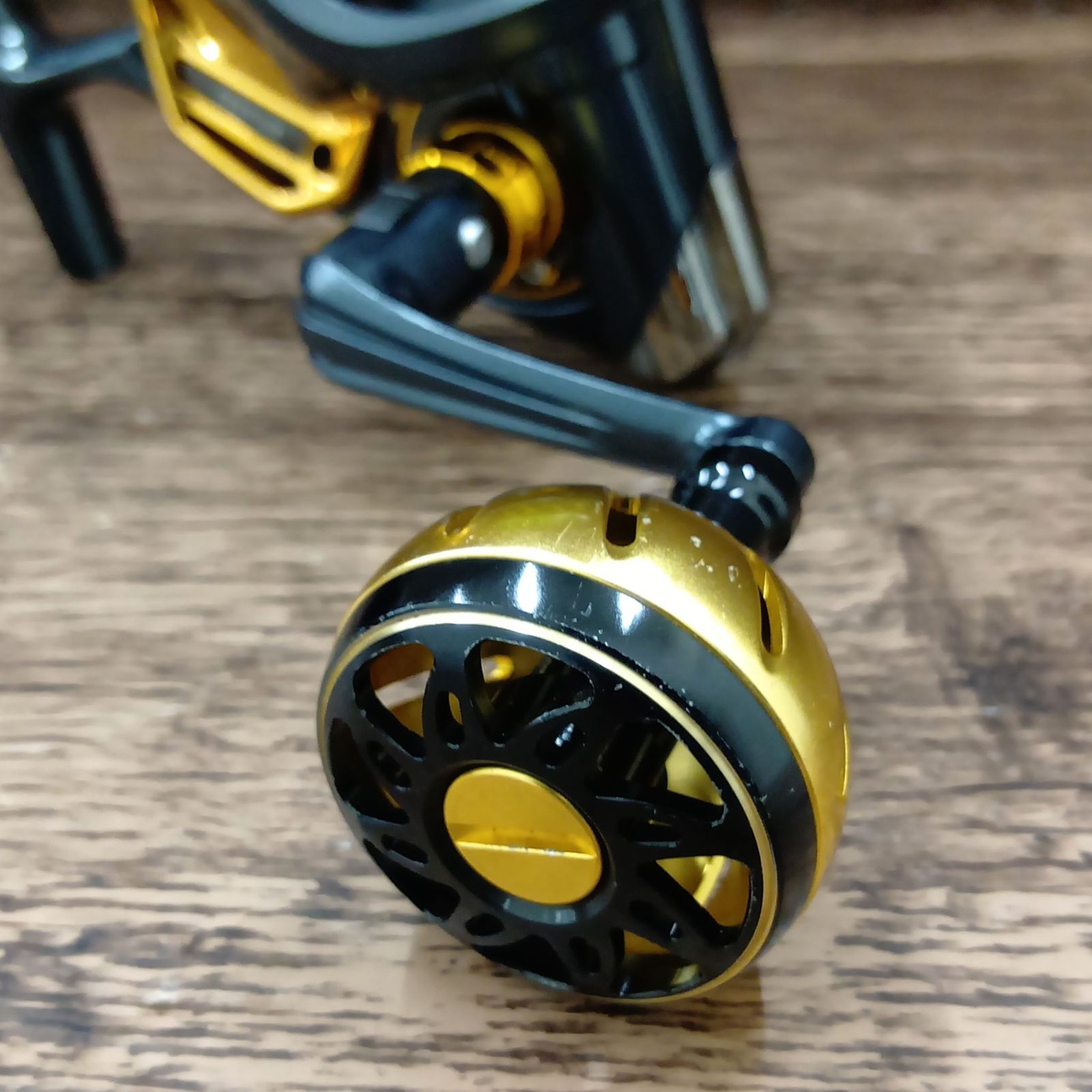  ダイワ DAIWA 18 トーナメントISO 2500 SH LBD スピニングリール スピニングリール リール