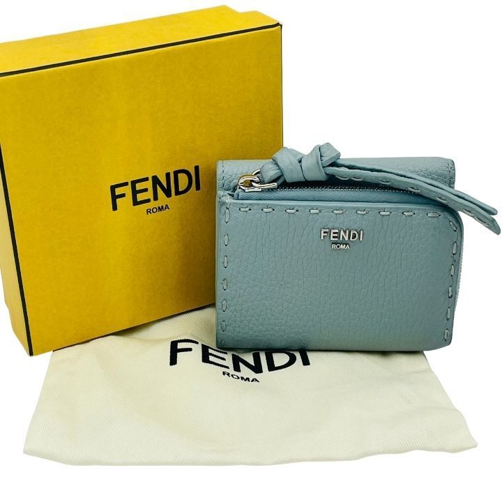 FENDI フェンディ セレリア 三つ折り財布 レザー スカイブルー 箱／保存袋 FENDI フェンディ セレリア 三つ折り財布 レザー スカイブルー 箱