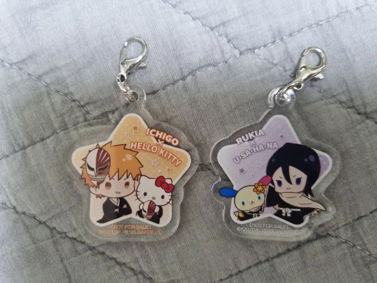 BLEACH サンリオ コラボ 特典 ミニ アクリルチャーム 一護 ルキア