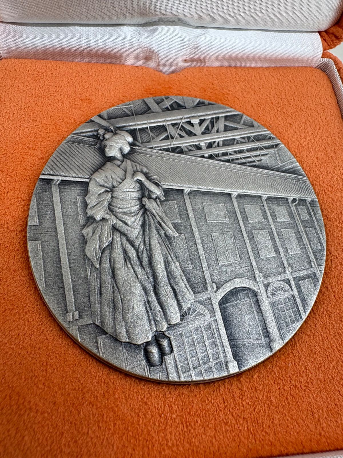 美品】国宝章牌 富岡製糸場 造幣局 純銀 記念メダル - メルカリ