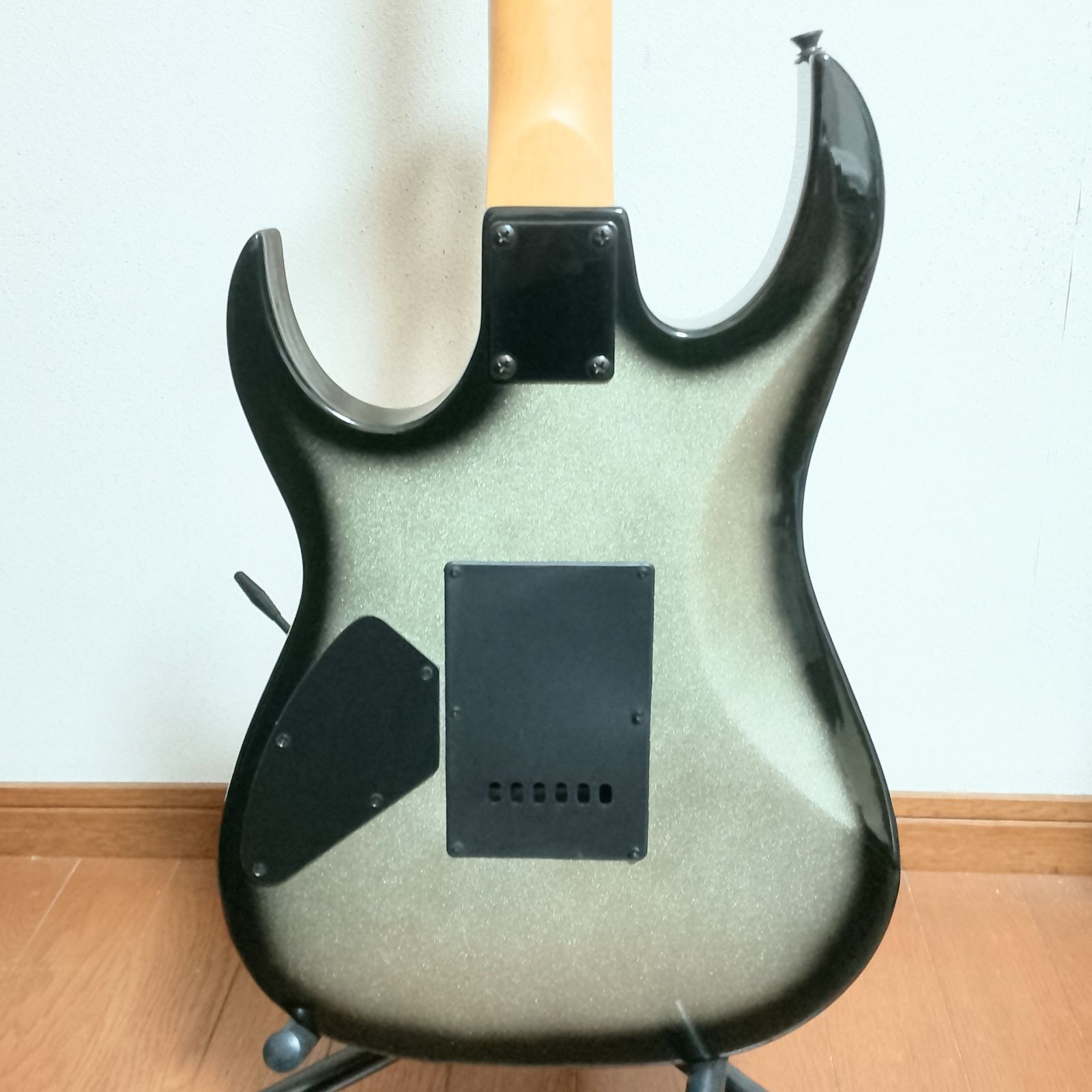 Photogenic S-S-H仕様 トレモロユニット搭載 エレキギター - メルカリ