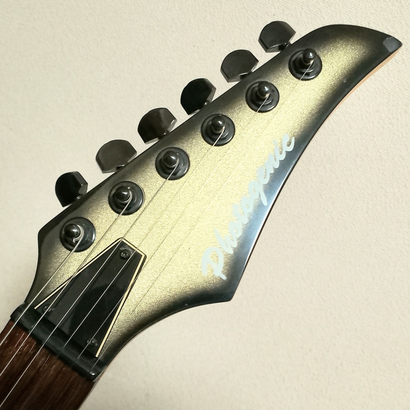 Photogenic S-S-H仕様 トレモロユニット搭載 エレキギター - メルカリ
