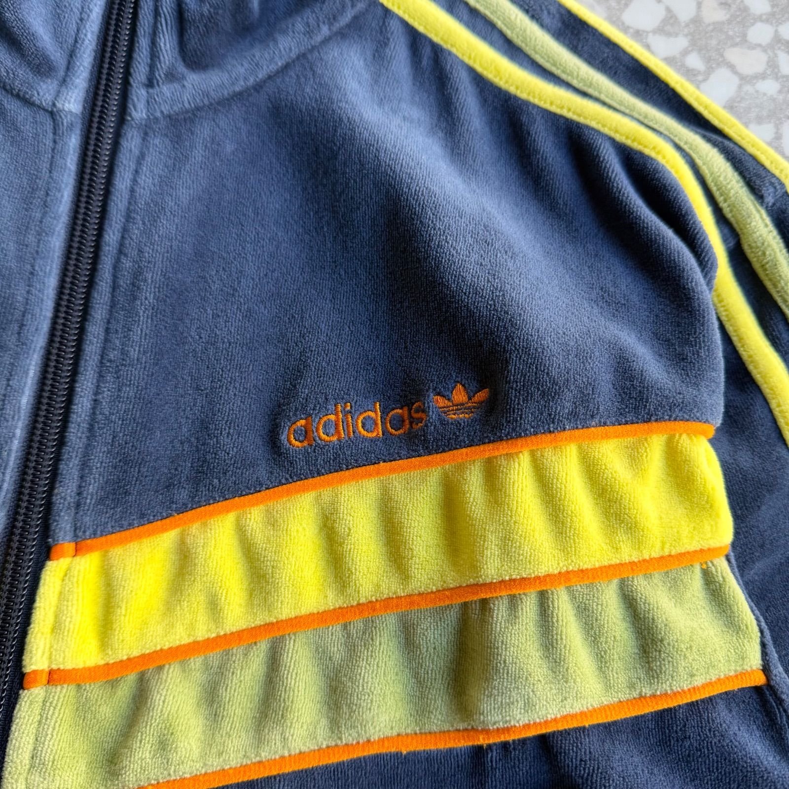 adidas / 00