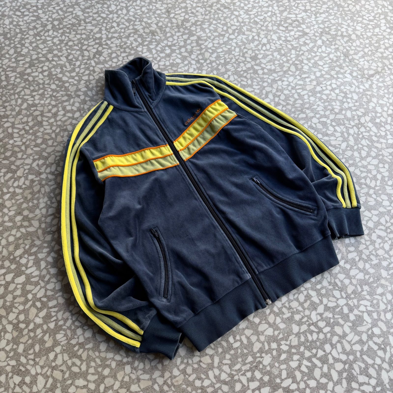 adidas / 00