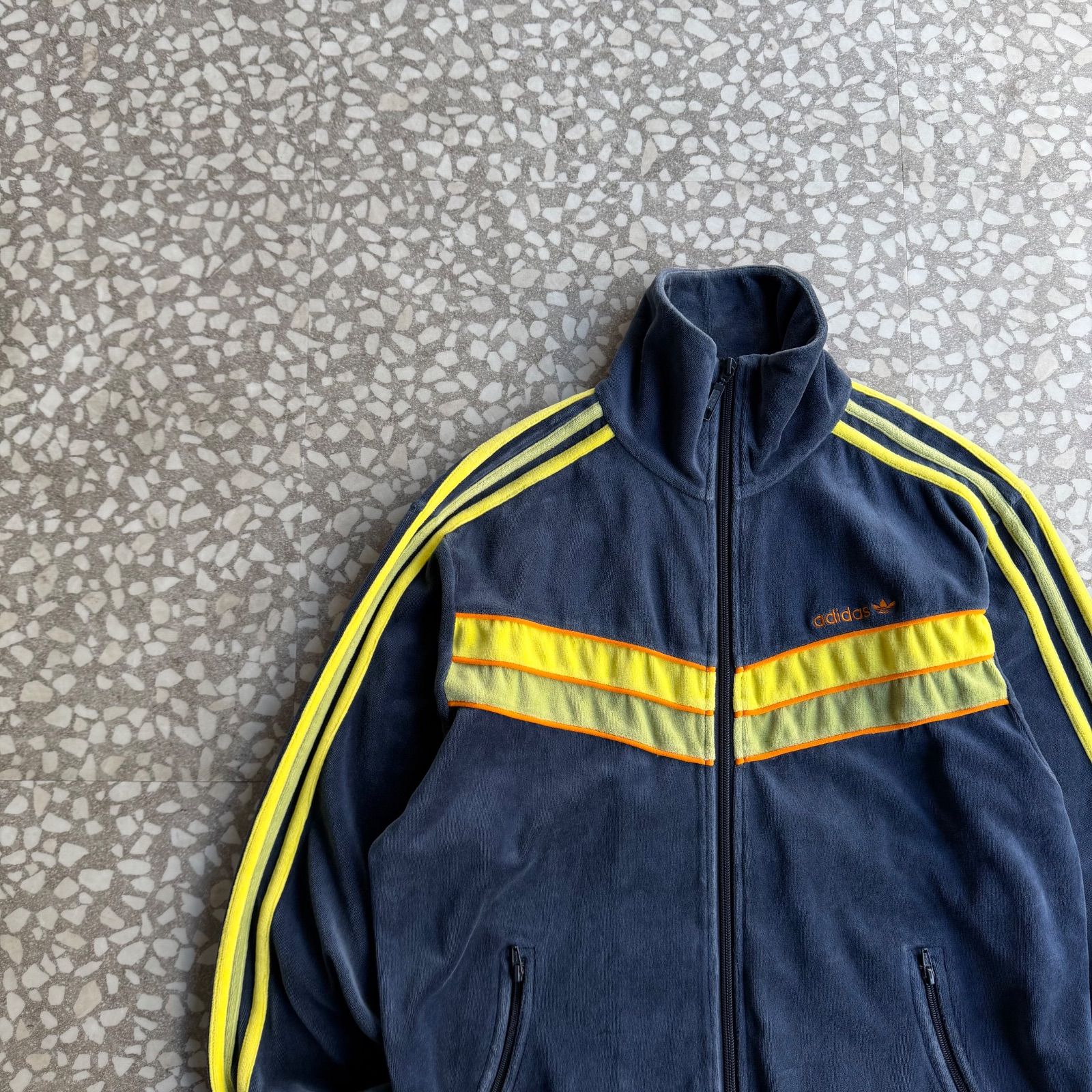 adidas / 00